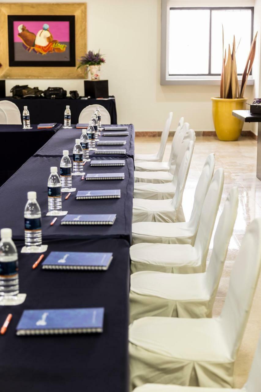 Imperio De Angeles Executive Leon Poliforum Eksteriør bilde